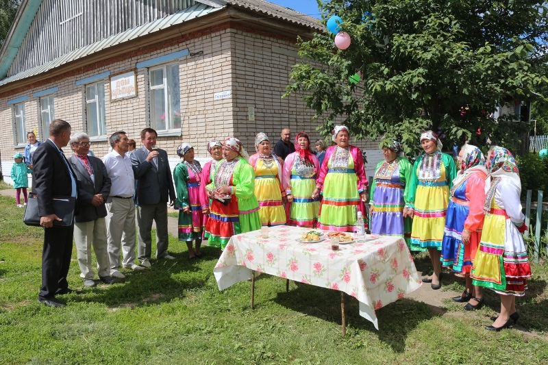 Группа села. Большая Ерыкса Граховский район. Деревня Ерыкса Граховский район. Удмуртская Республика Граховский район. Деревня Ерыкса Удмуртия.