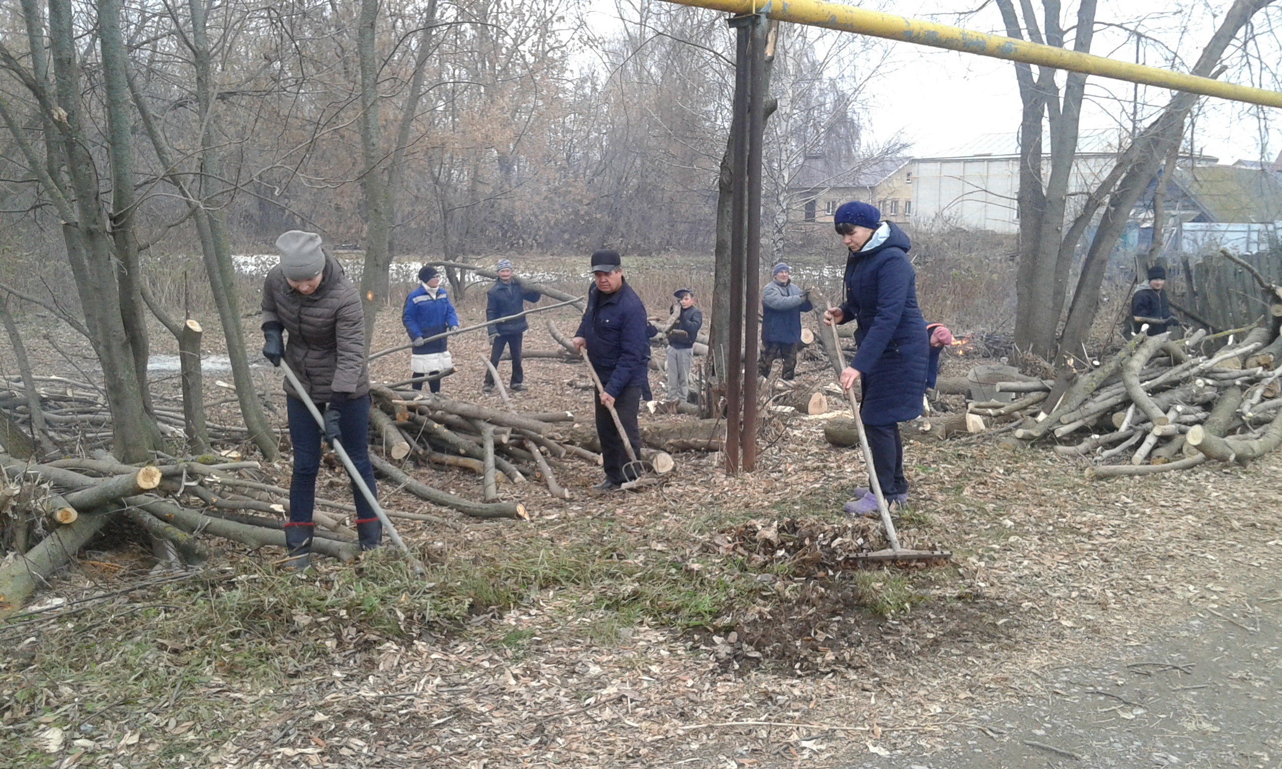 2 ноября в Тойгузинском СП прошел очередной субботник