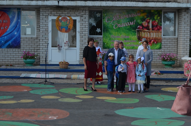 Татарские челны. Яблочное день села. Яблочный спас в татарских Челнах. Название на татарском день села праздник. Наталья Малкова деревня тачелны Менделеевский район.