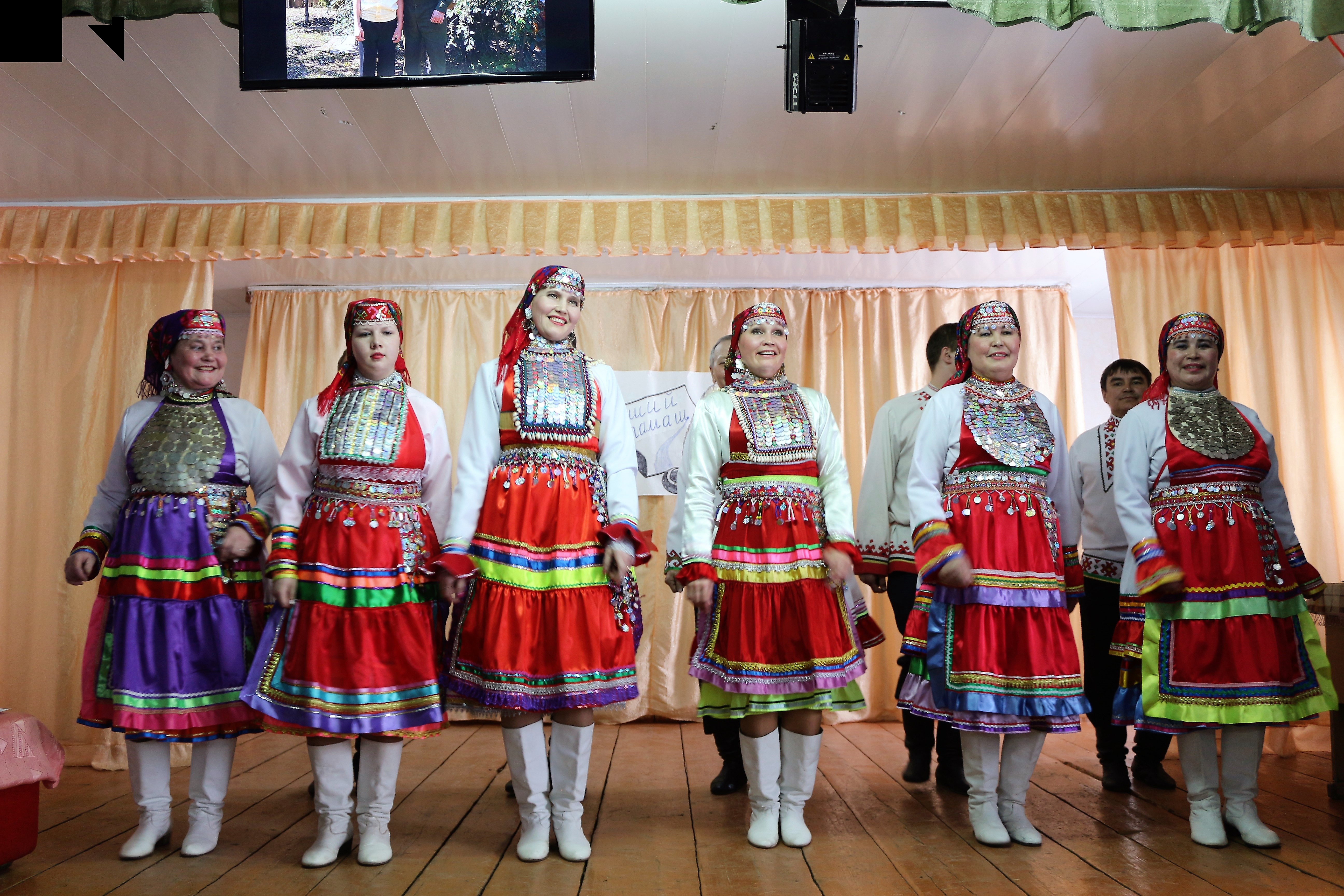Марийский национальный костюм мужской и женский